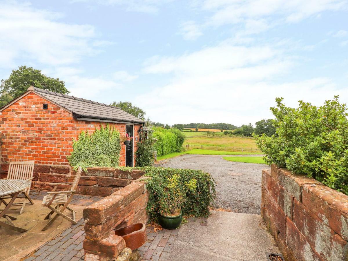 The Shippon Villa Tarporley Exterior photo